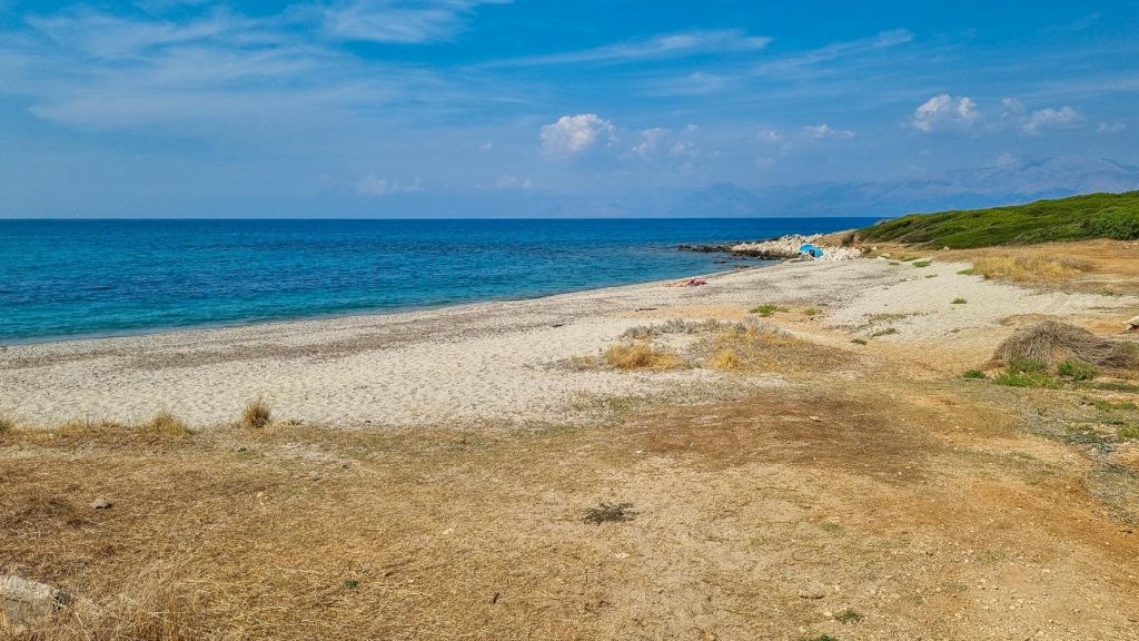 Antinioti West Beach