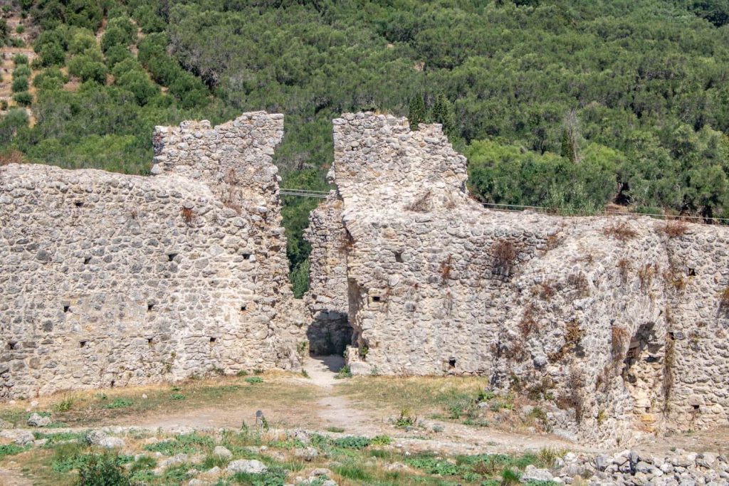 Gardiki Castle Gardiki Castle