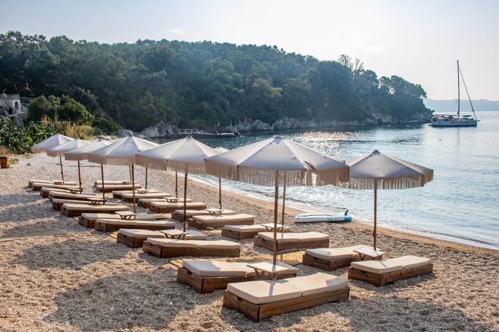 Gialiskari Beach - Gimari Gialiskari Beach - Gimari