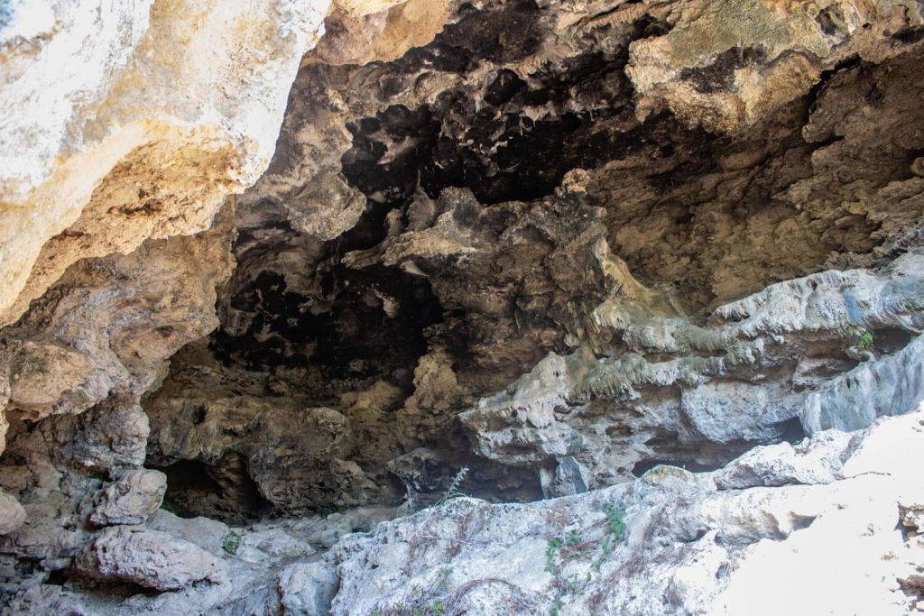 Grava Gardiki Cave Grava Gardiki Cave