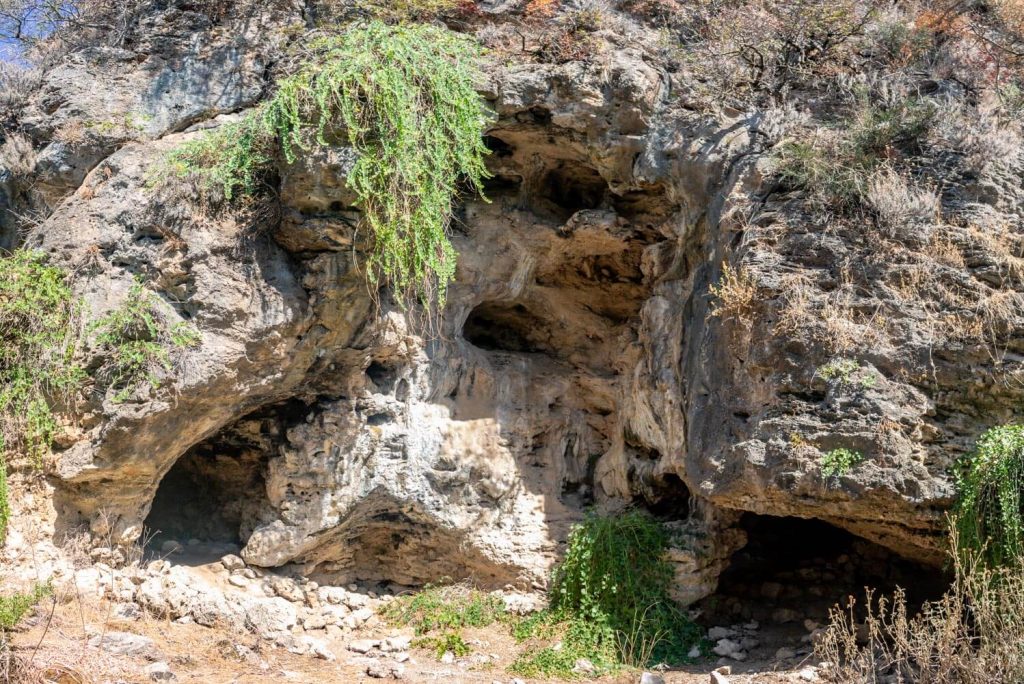 Grava Gardiki Cave Grava Gardiki Cave