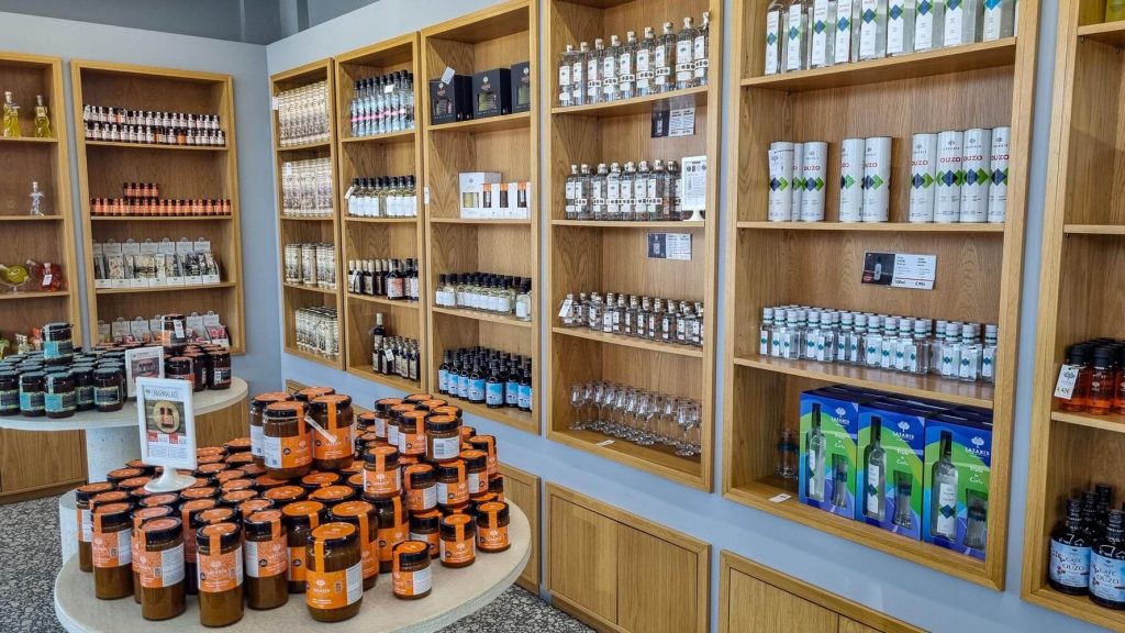 Lazaris Brand Store in Tzavrou Lazaris Brand Store in Tzavrou