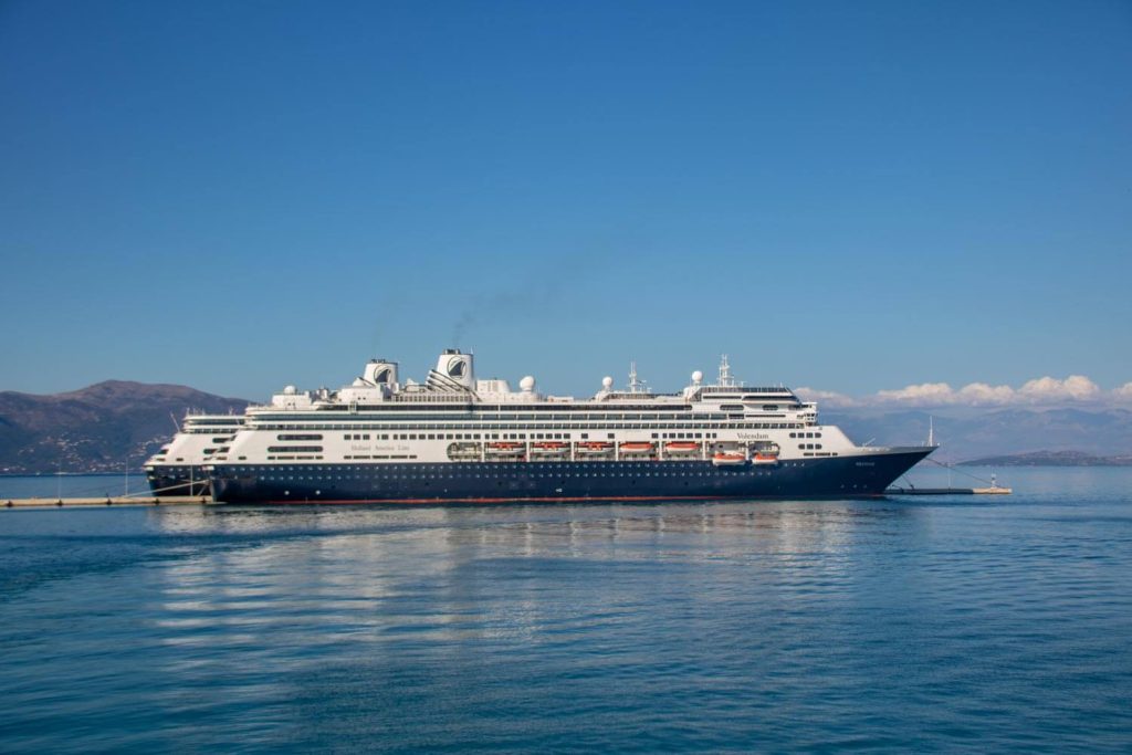 corfu port cruis ship 1024x683