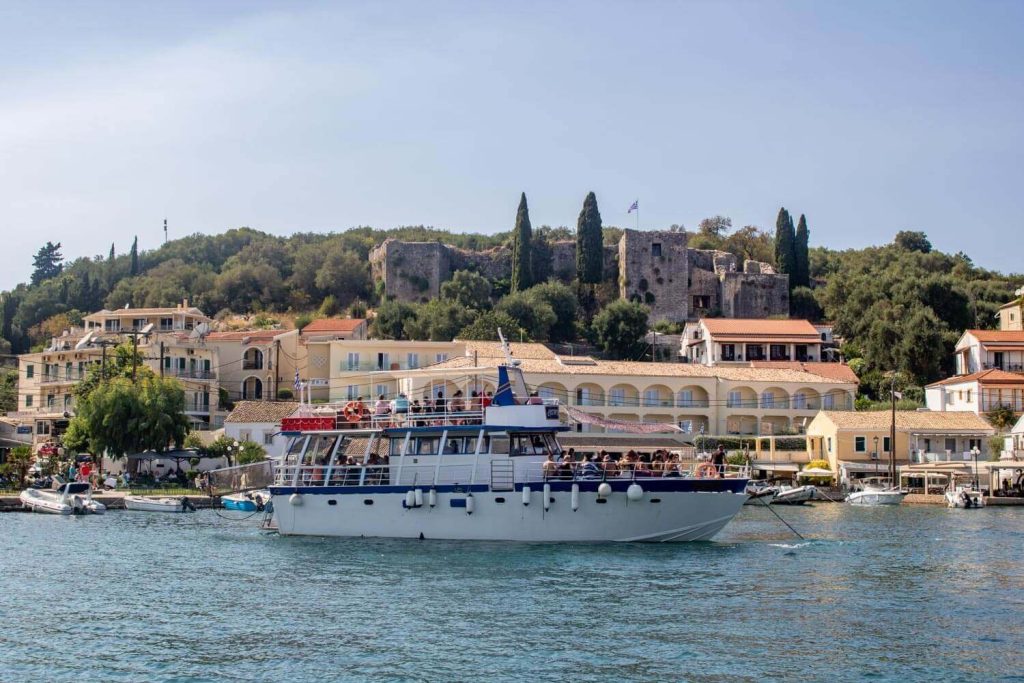 kassiopi bay corfu 1 1024x683