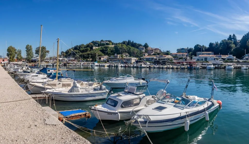 Mantouki Marina Mantouki Marina