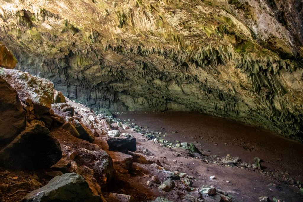 megali grava cave corfu 11 1024x683