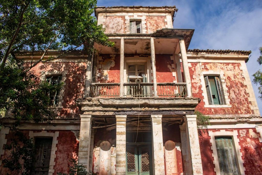 Abandoned building on Vido Island